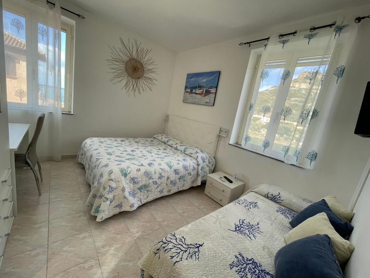 B&B Del Porto Bosa Marina Luaran gambar