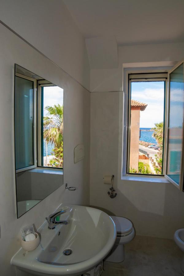 B&B Del Porto Bosa Marina Luaran gambar